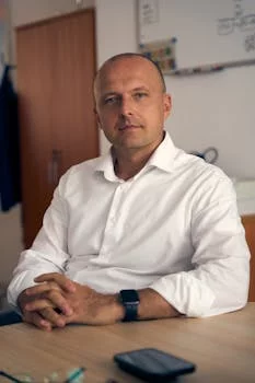 friendly server with genuine smile